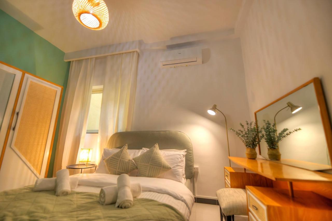 Beautifully Furnished Seafront 4 Bedrooms Goslm-4 Sliema Exteriér fotografie