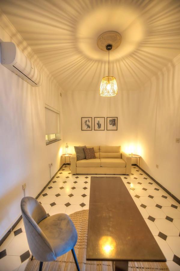 Beautifully Furnished Seafront 4 Bedrooms Goslm-4 Sliema Exteriér fotografie
