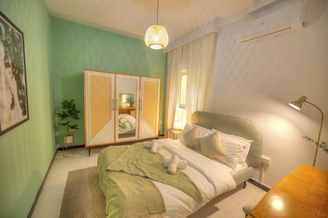 Beautifully Furnished Seafront 4 Bedrooms Goslm-4 Sliema Exteriér fotografie